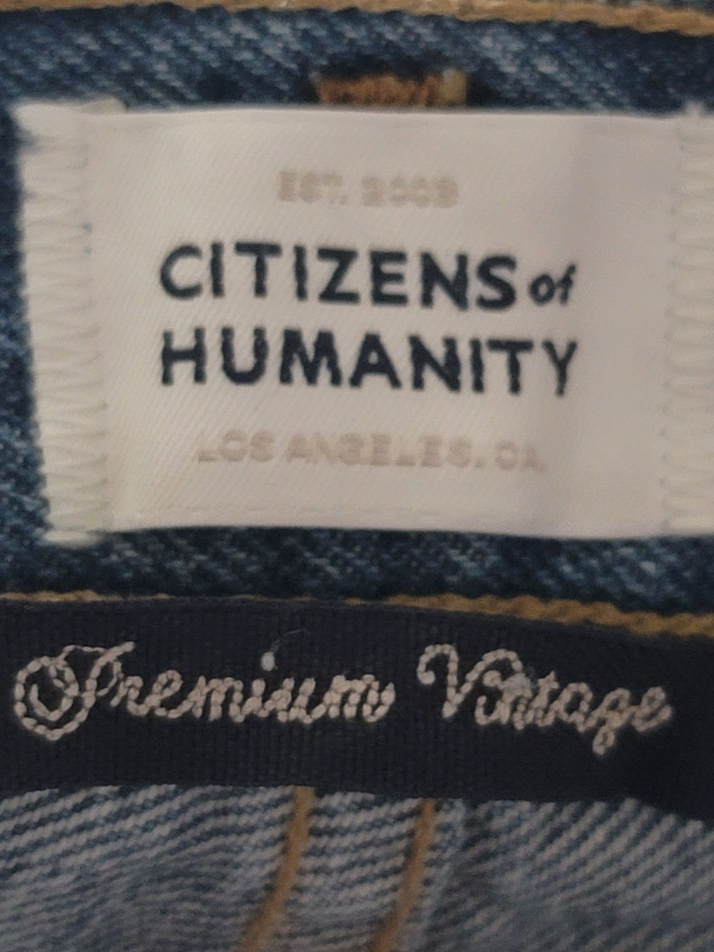 Citizens of Humanity Cropped Barrel Jeans - Picture 7 of 7